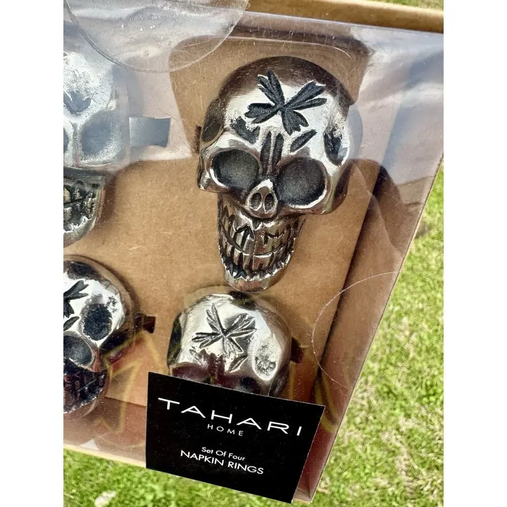 NIB Tahari Napkin Rings Set/4 Silver Tone Metal‎ Gothic Skull Bone Spooky Theme